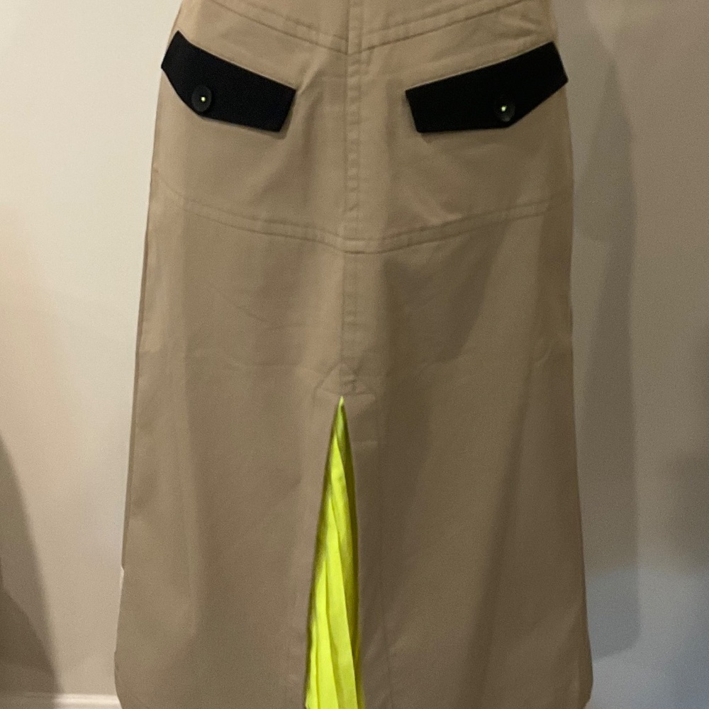 P.E NATION PROPEL SKIRT. SIZE: XS, BROWN/NEON YELLOW. - Picture 13 of 14
